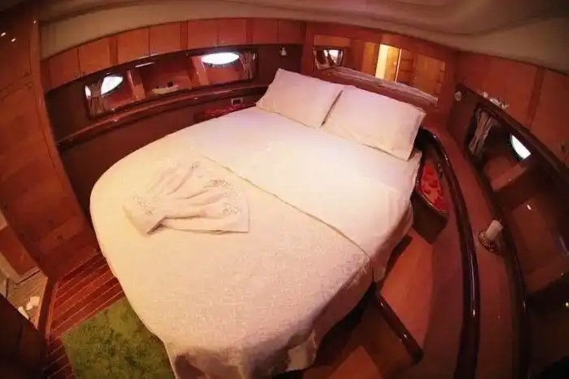 Alanya Yat Kiralama 18m Princess 58